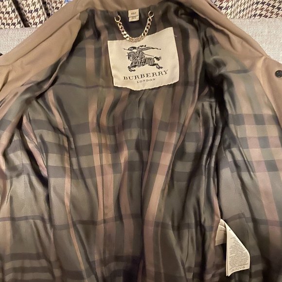 Burberry Trench Coat, Size 2 Women's - Picture 3 of 10